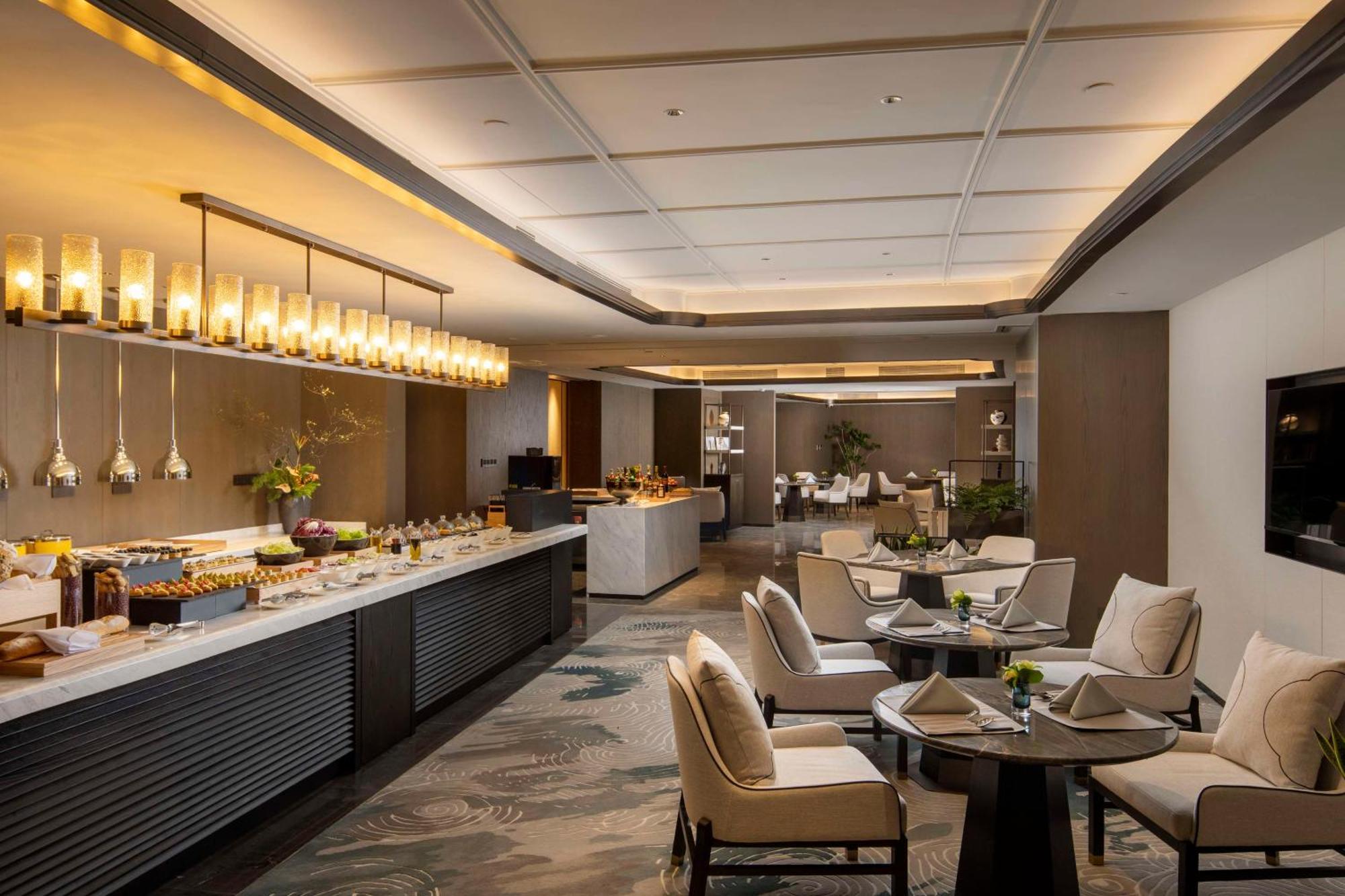 Yuexiu Hotel Guangzhou, Curio Collection By Hilton Zewnętrze zdjęcie