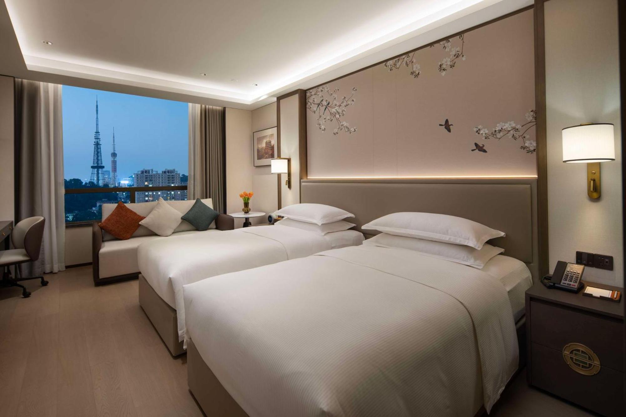 Yuexiu Hotel Guangzhou, Curio Collection By Hilton Zewnętrze zdjęcie