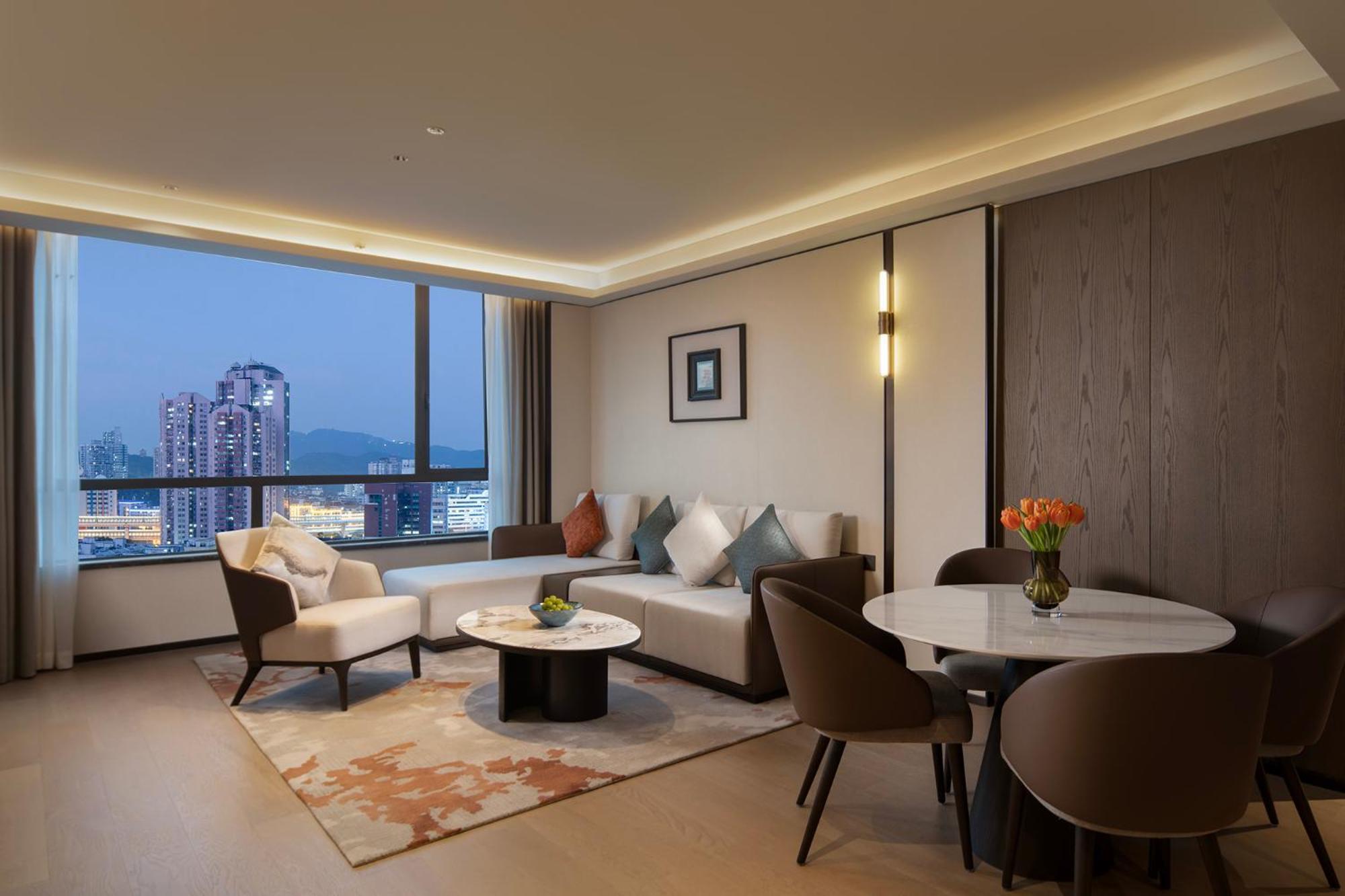 Yuexiu Hotel Guangzhou, Curio Collection By Hilton Zewnętrze zdjęcie