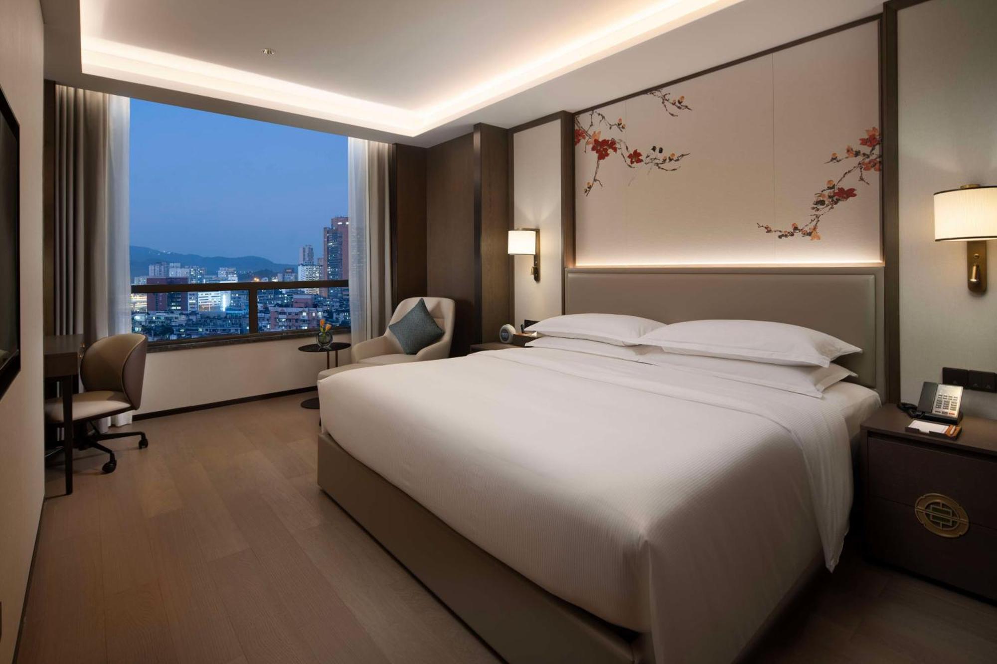 Yuexiu Hotel Guangzhou, Curio Collection By Hilton Zewnętrze zdjęcie