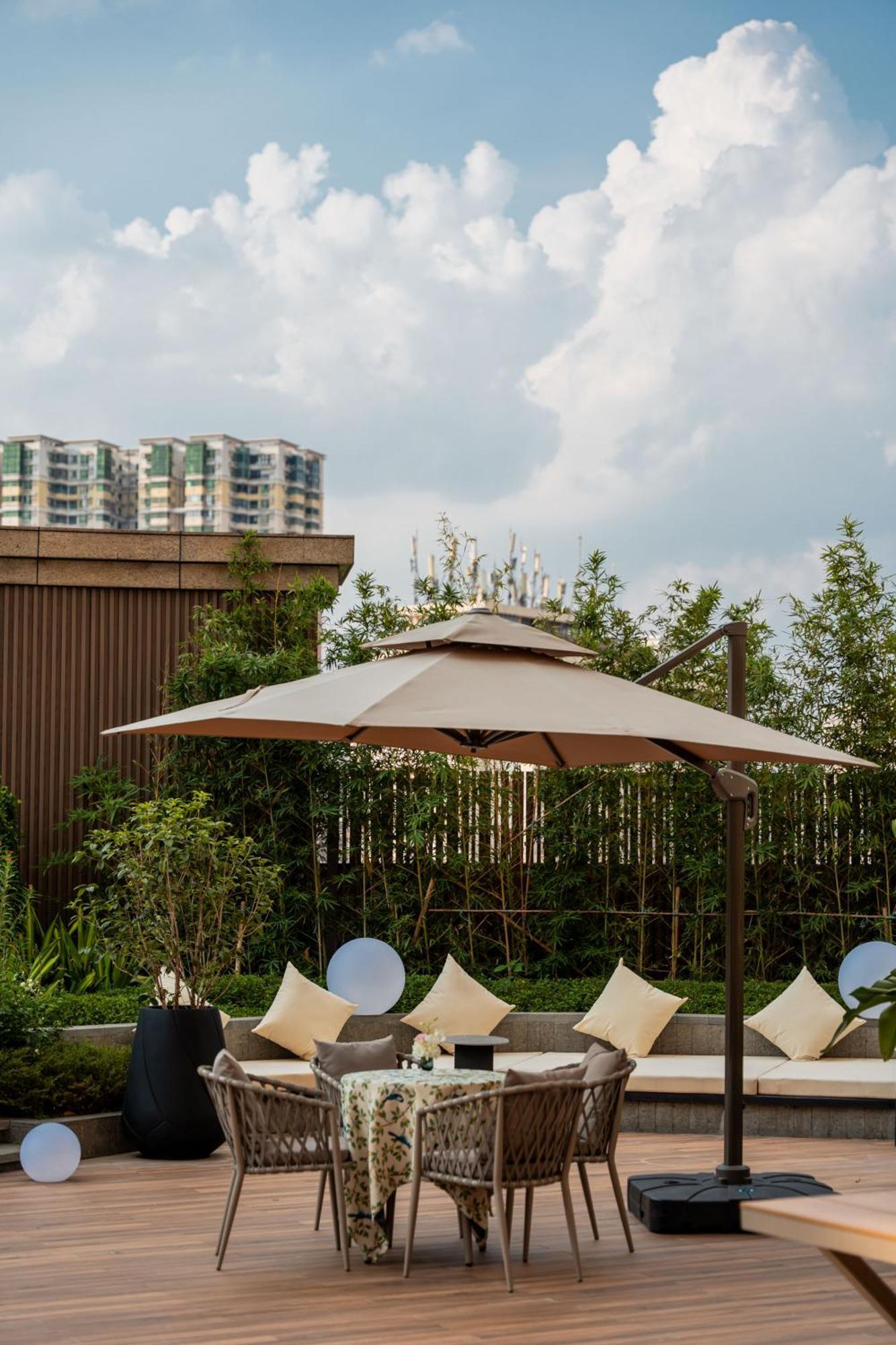 Yuexiu Hotel Guangzhou, Curio Collection By Hilton Zewnętrze zdjęcie