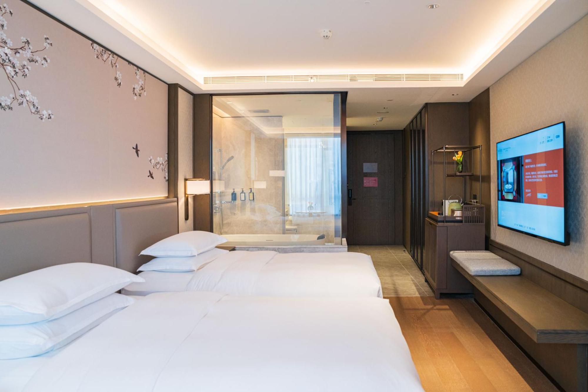 Yuexiu Hotel Guangzhou, Curio Collection By Hilton Zewnętrze zdjęcie