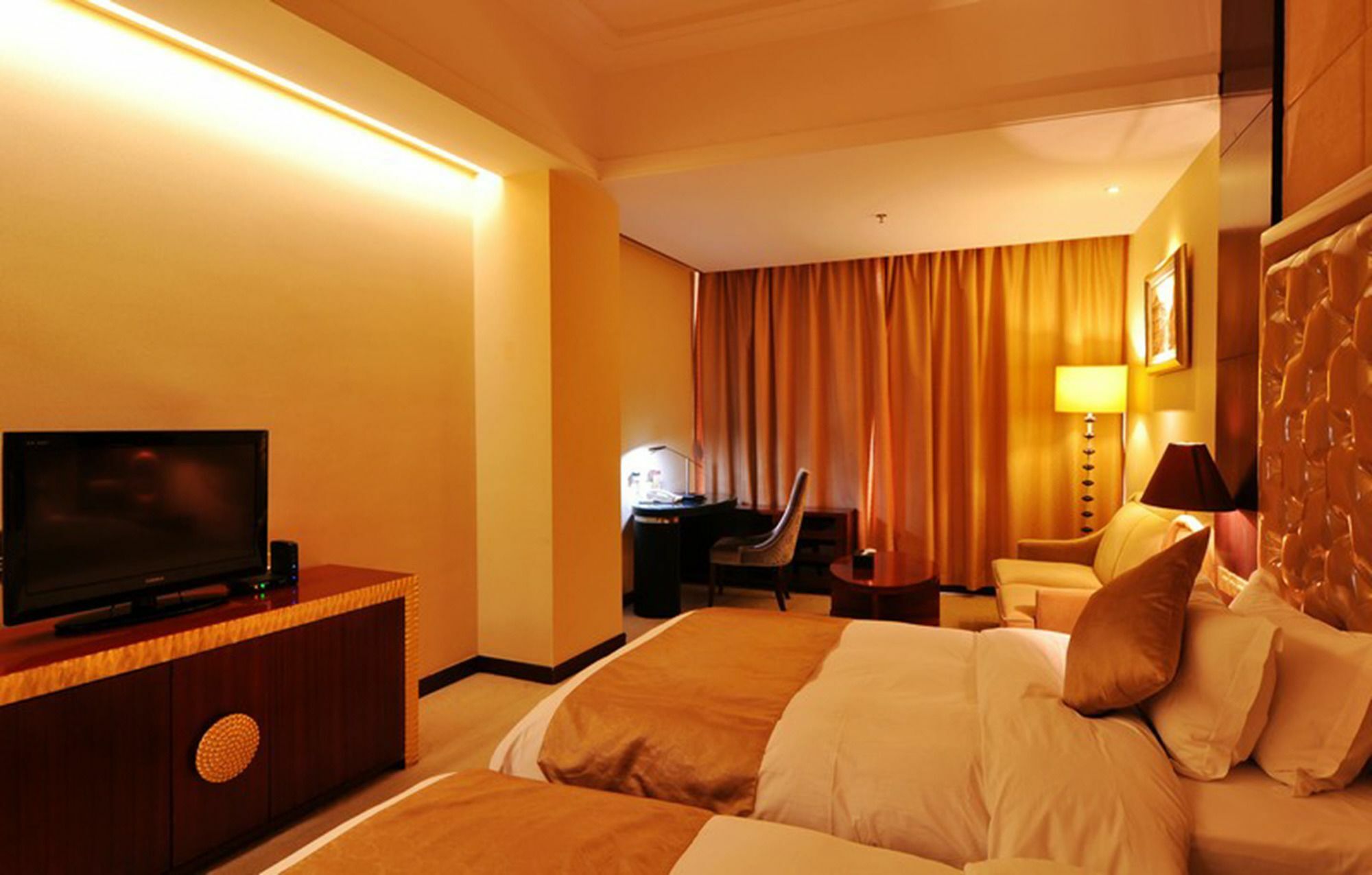 Yuexiu Hotel Guangzhou, Curio Collection By Hilton Zewnętrze zdjęcie